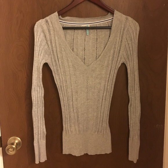 Old Navy Sweaters - Vintage Y2K Old Navy Light Grey Sweater